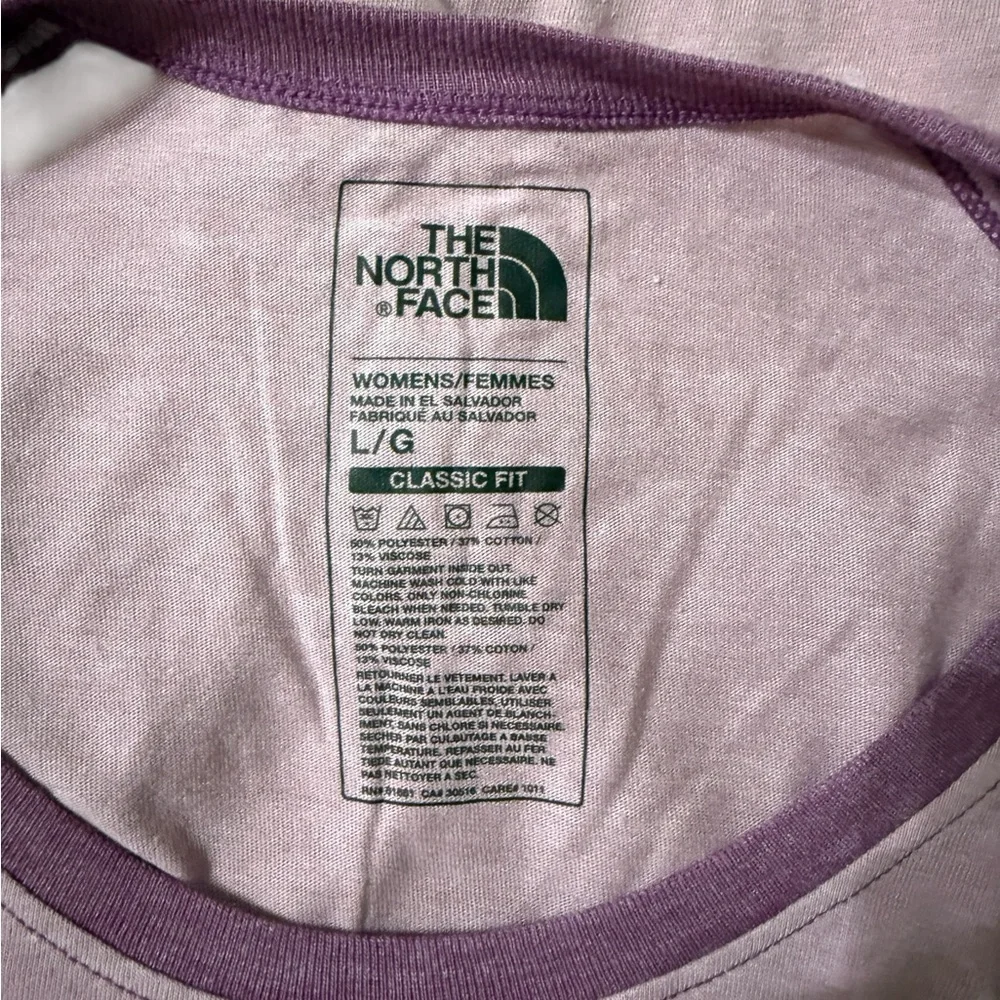 THE NORTH FACE
Women’s Short Sleeve T-Shirt · Size Large - Picture 5 of 6